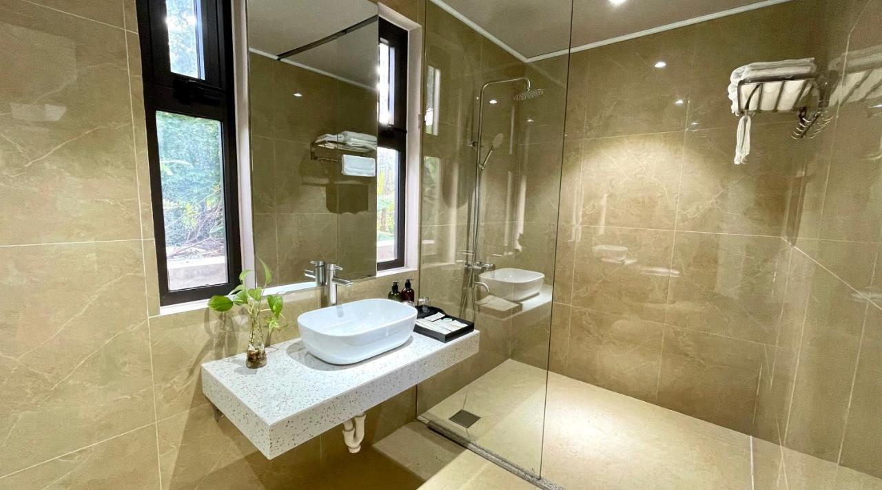 Phoenix Minh Chau Hotel Provinz Quang Ninh Exterior foto