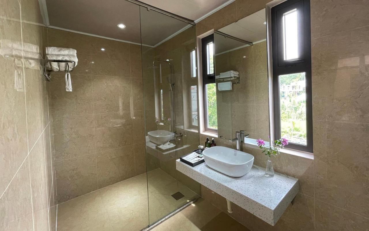 Phoenix Minh Chau Hotel Provinz Quang Ninh Exterior foto