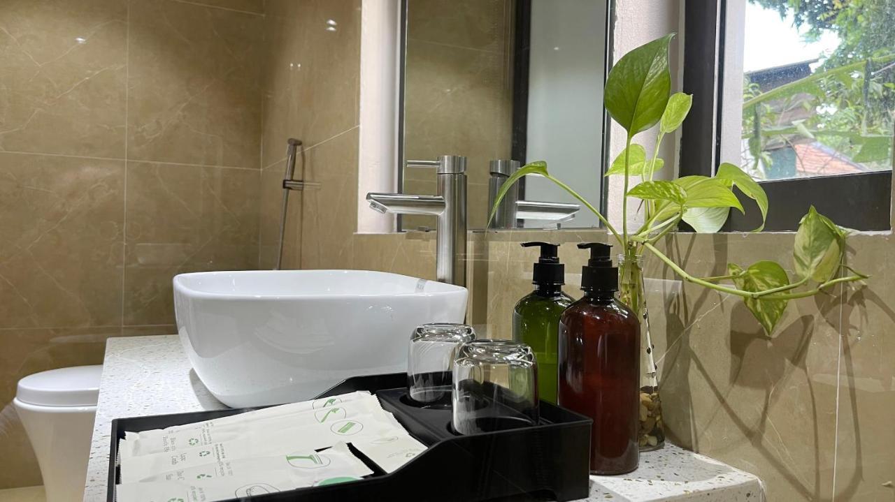 Phoenix Minh Chau Hotel Provinz Quang Ninh Exterior foto
