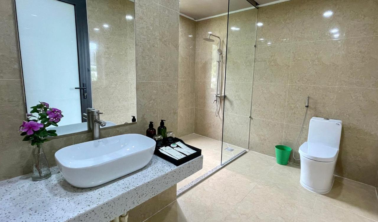 Phoenix Minh Chau Hotel Provinz Quang Ninh Exterior foto